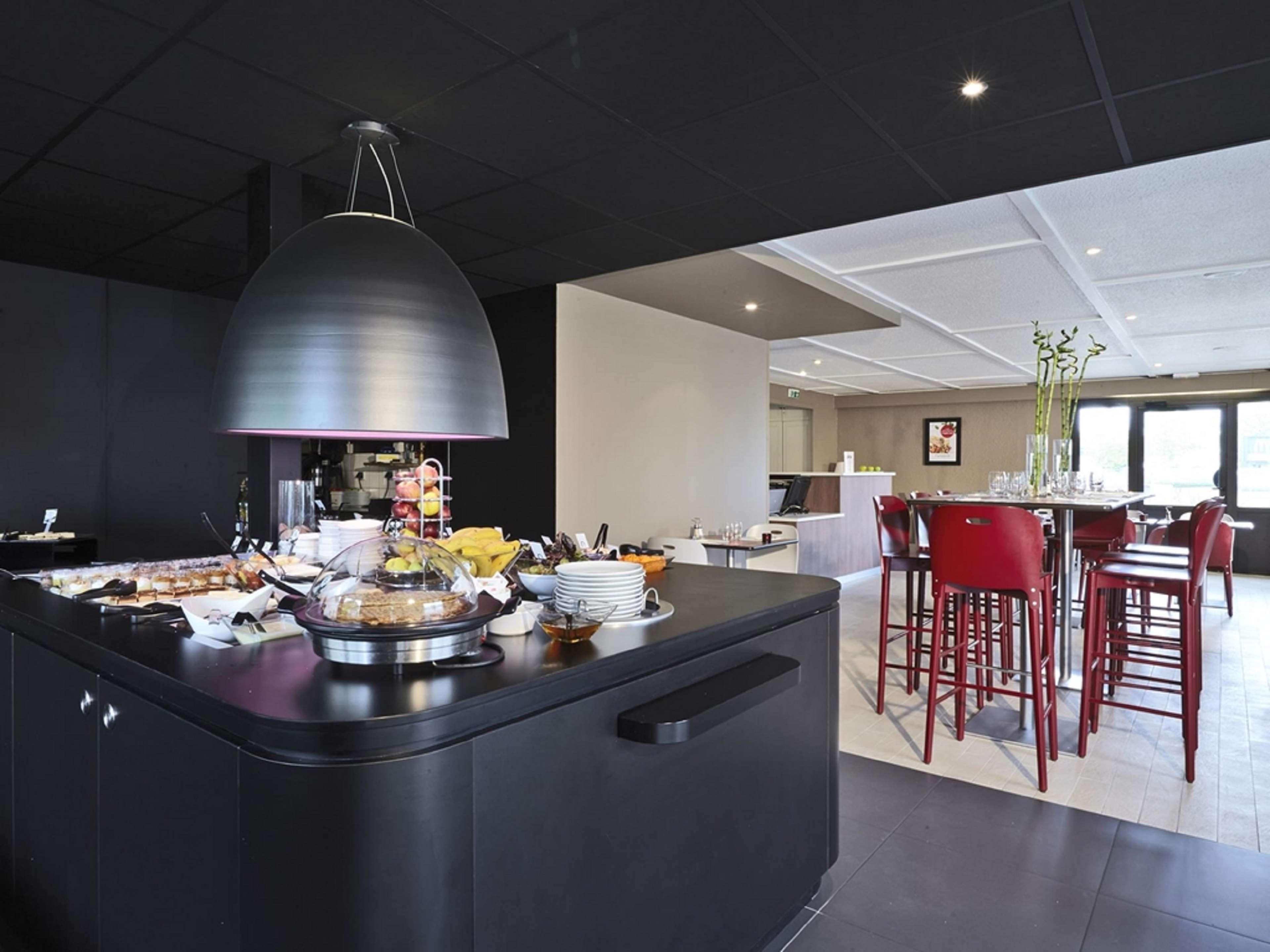 Hotel Campanile Ouest Cleunay 3*